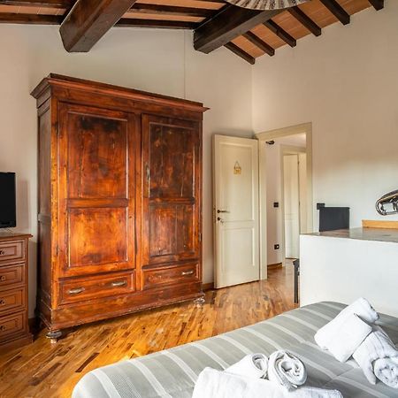 Casa Vecchia Rooms And Parking Гамбасси-Терме Экстерьер фото