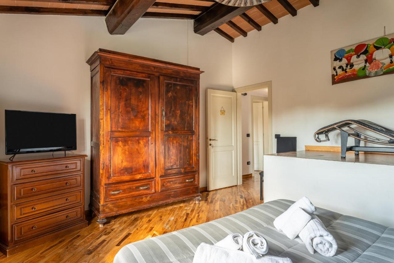 Casa Vecchia Rooms And Parking Гамбасси-Терме Экстерьер фото